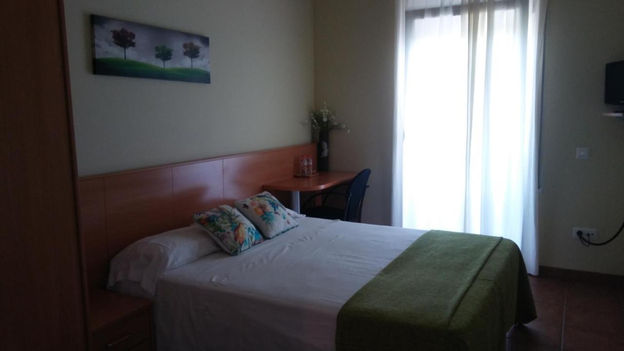 Hostal Sant Roc Otel Botarell Dış mekan fotoğraf